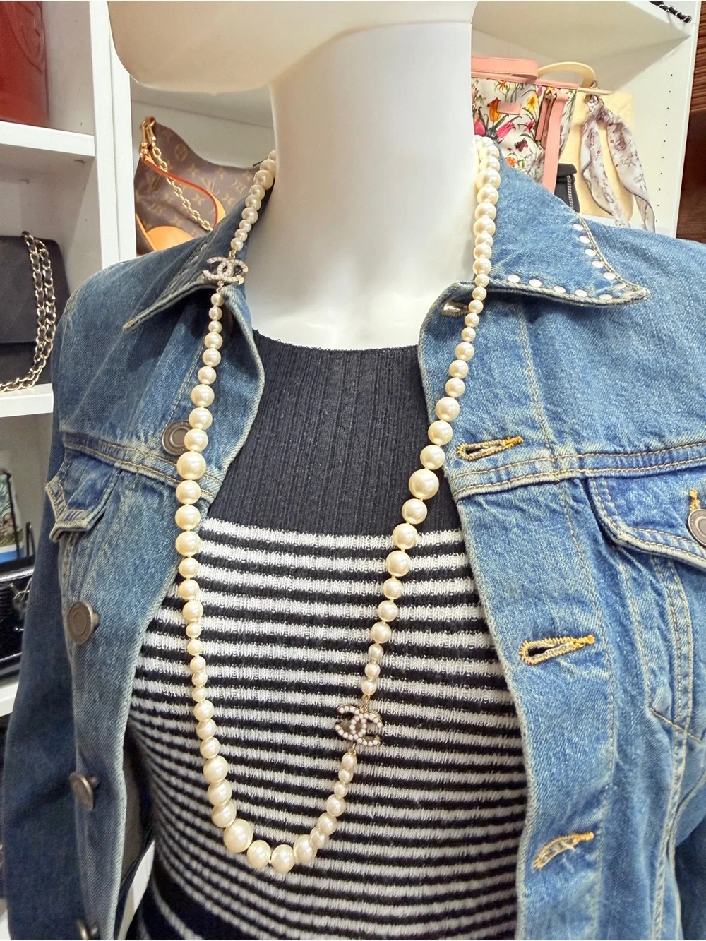 CHANEL CC Logo Timeless Classic Faux Pearl Necklace